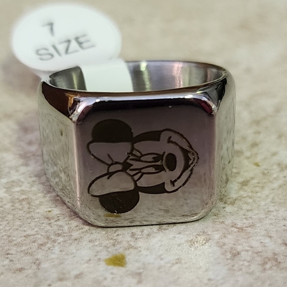 Minnie Mouse Ring Size 7 - Picture 1 of 4